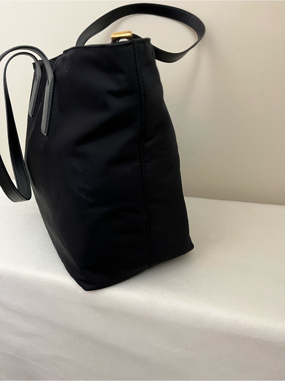 Marc Jacobs Black Nylon Large Tote with Gold Logo - Picture 6 of 14